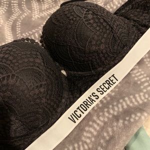 Victoria’s Secret Lace T-Shirt Push-Up Bra